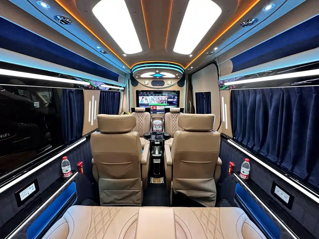 Mercedes-Benz Sprinter 2018 — фото 9