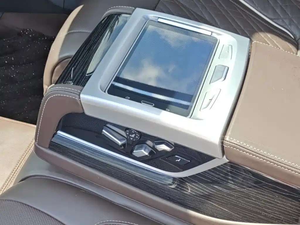 BMW 7 Series 2023 — фото 14
