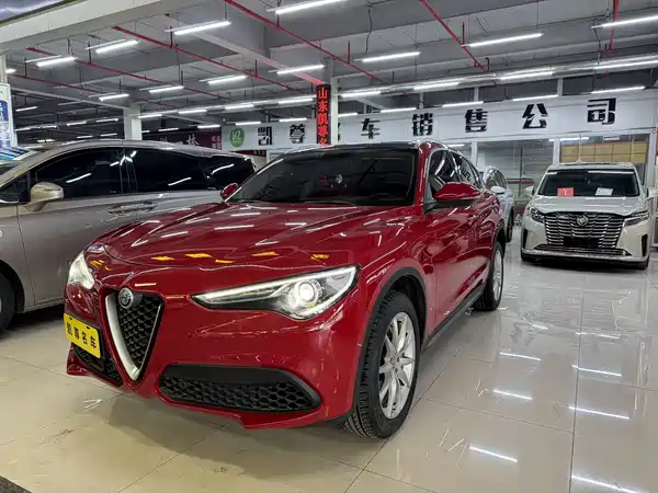 Alfa Romeo Stelvio 2017
