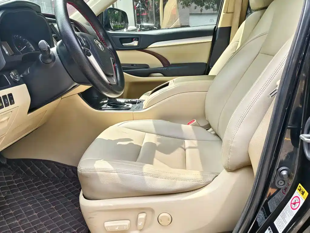 Toyota Highlander 2015 — фото 4