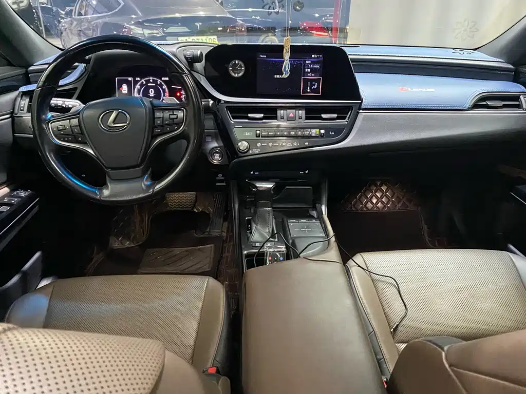 Lexus ES 2022 — фото 15