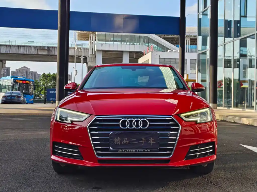 Audi A4L 2018 — фото 2