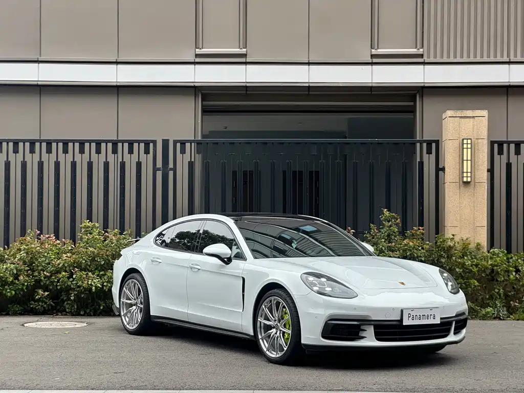 Porsche Panamera 2020 — фото 3