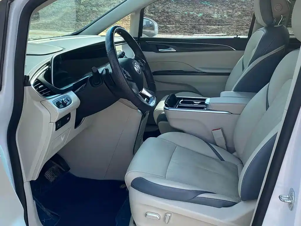Buick GL8 2023