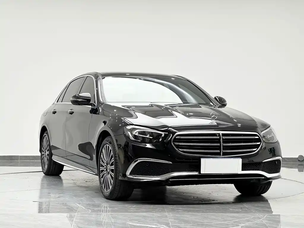 Mercedes-Benz E-Class 2024 — фото 3