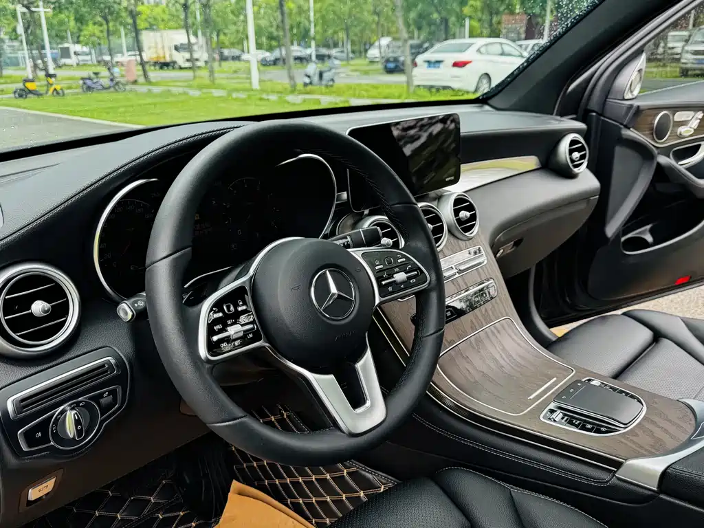 Mercedes-Benz GLC 2022 — фото 11