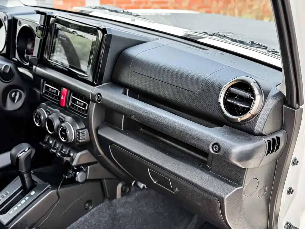 Suzuki Jimny 2026 — фото 13