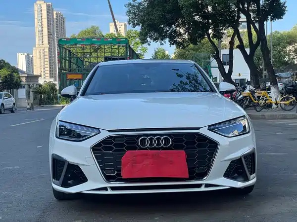 Audi A4L 2020
