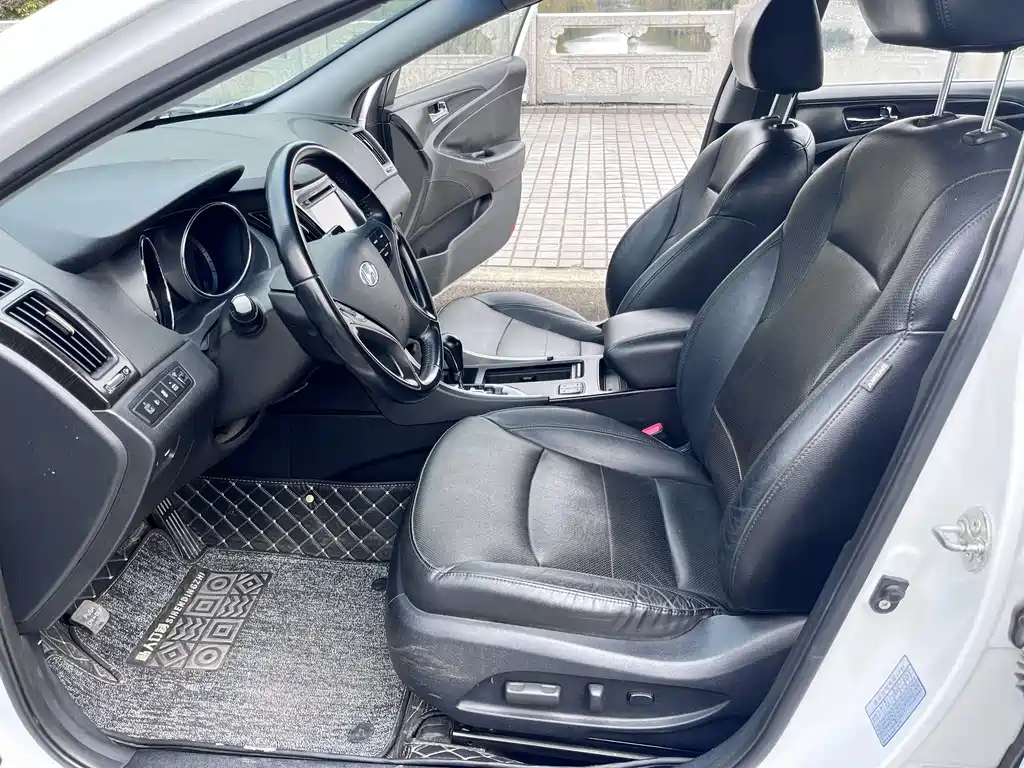 Hyundai Sonata 2013 — фото 15