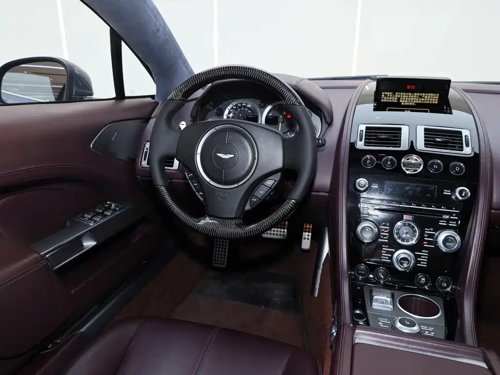 Aston Martin Rapide 2013 — фото 16
