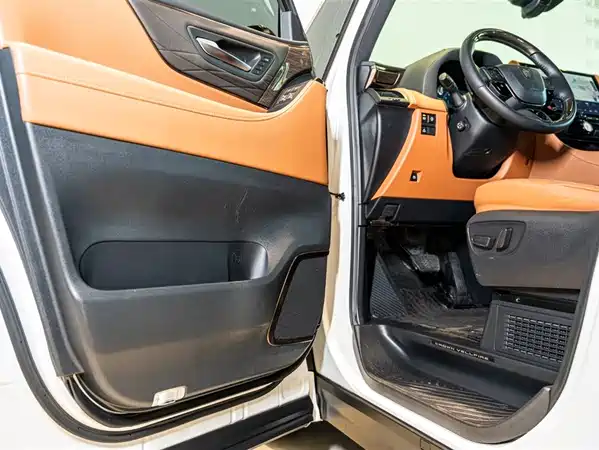 Toyota Vellfire 2024