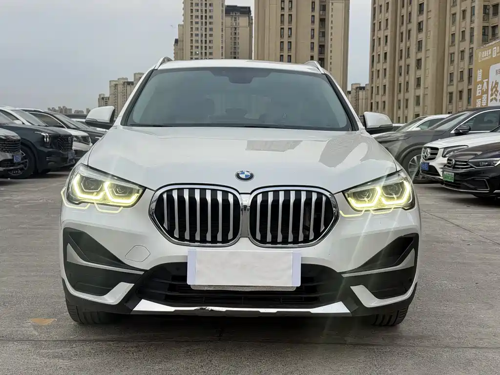 BMW X1 2022 — фото 2