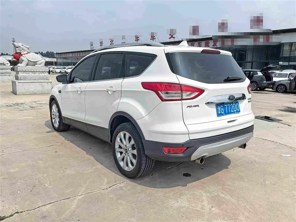 Ford Kuga 2015 — фото 9
