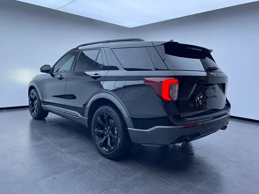 Ford Explorer 2020 — фото 6