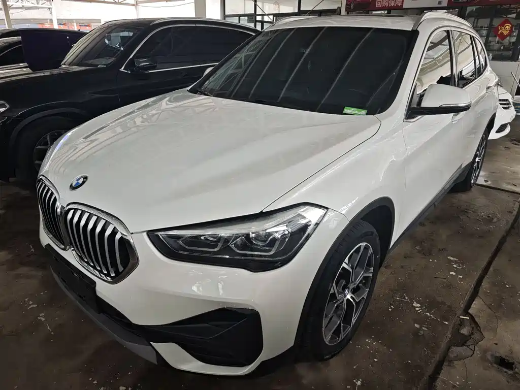 BMW X1 2021 — фото 1