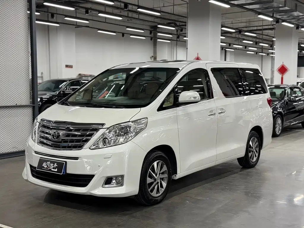 Toyota Alphard 2012 — фото 1