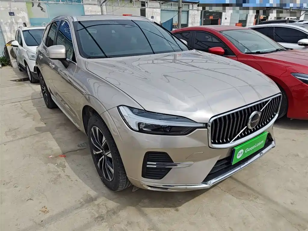 Volvo XC60 2023 — фото 21