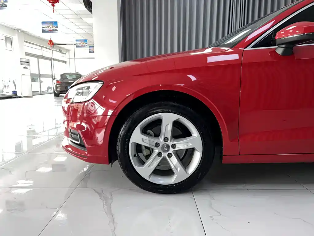 Audi A3 2019 — фото 17