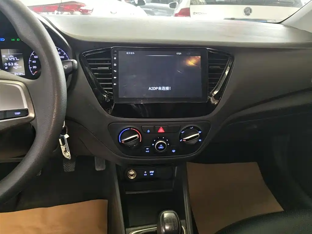 Hyundai Verna 2019 — фото 13
