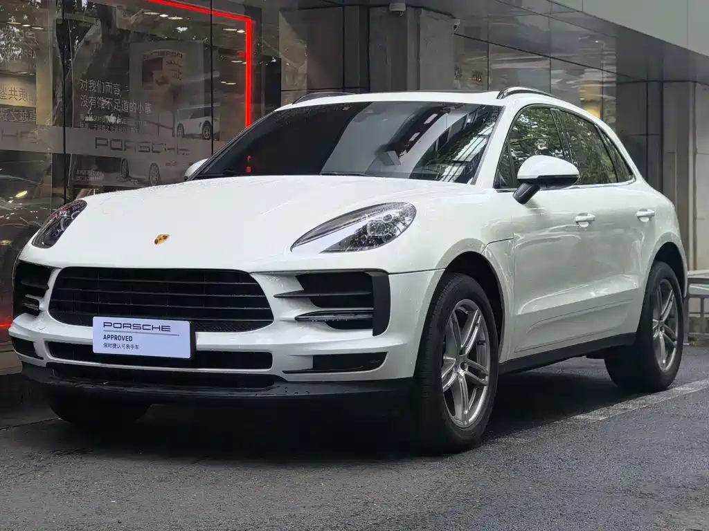 Porsche Macan 2021