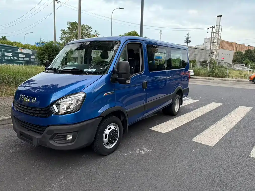 IVECO Ousheng 2023
