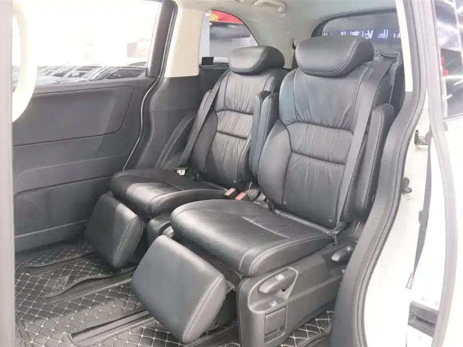Honda Odyssey 2017 — фото 15