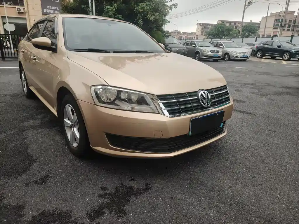 Volkswagen Lavida 2013