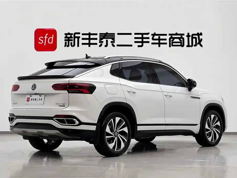 Volkswagen X 2022