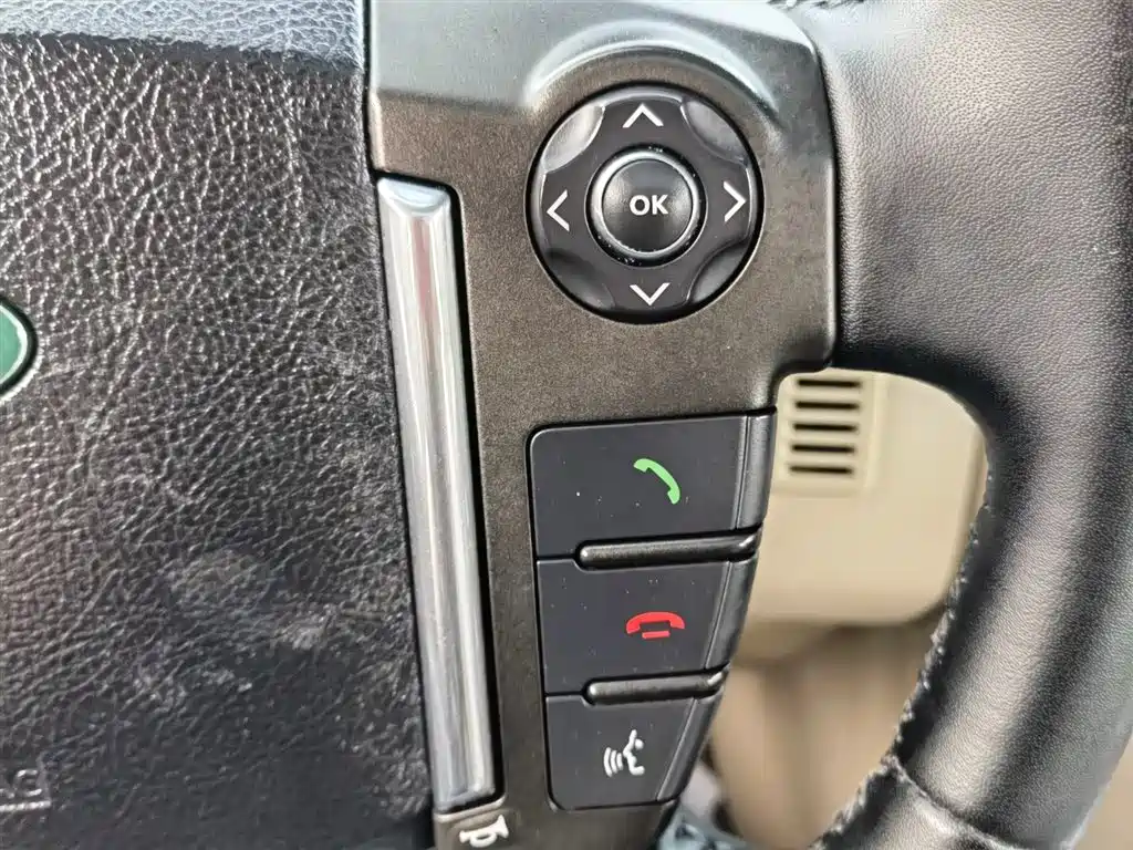 Land Rover Discovery 2013 — фото 24