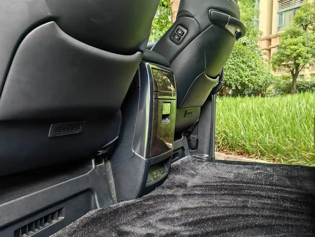 Toyota Vellfire 2020 — фото 13