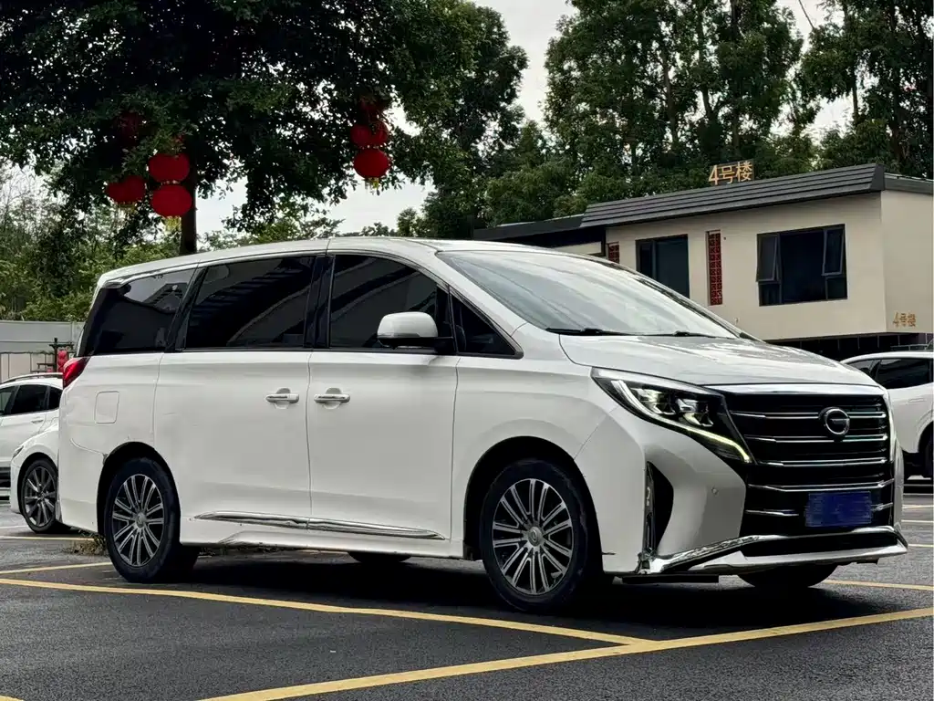 GAC Motor Trumpchi M8 2022 — фото 2