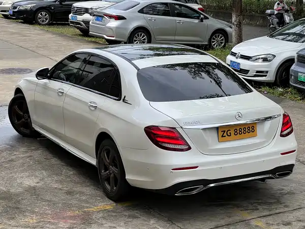 Mercedes-Benz E-Class 2018