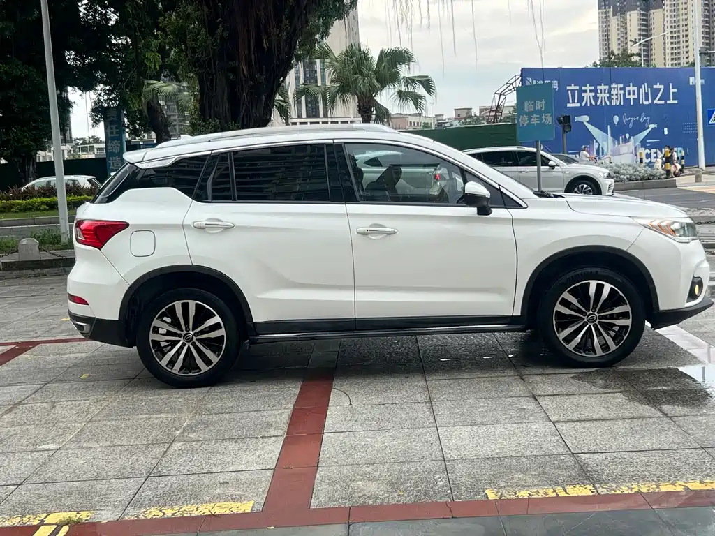 GAC Motor Trumpchi GS4 2016 — фото 7