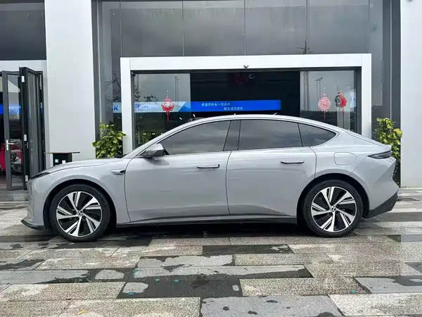 NIO ET5 2024