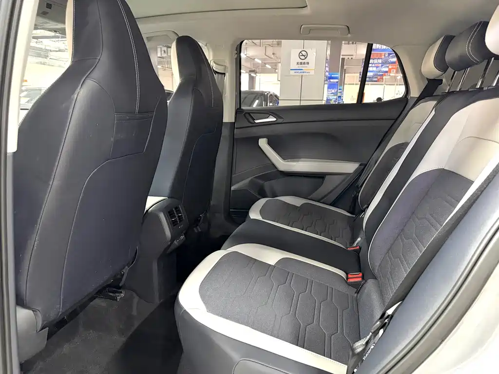 Volkswagen Tharu 2025