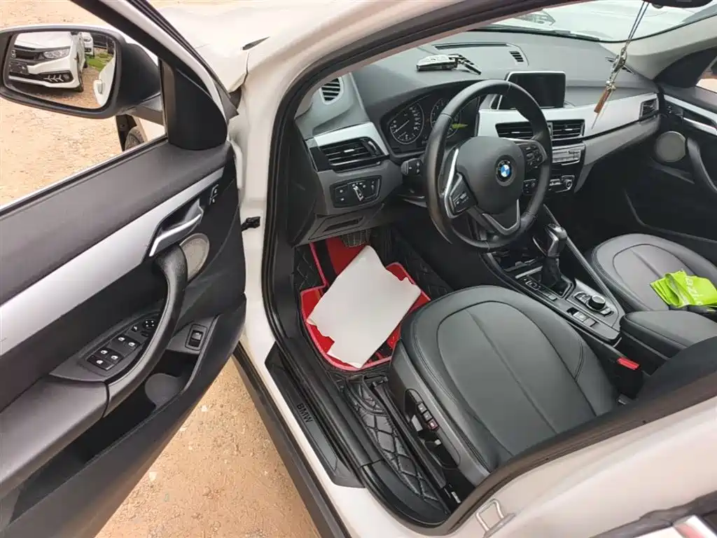 BMW X1 2017 — фото 16