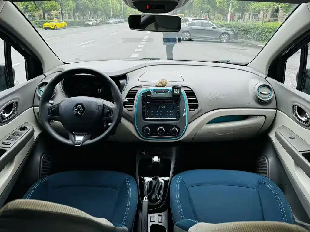 Renault Captur 2016 — фото 13