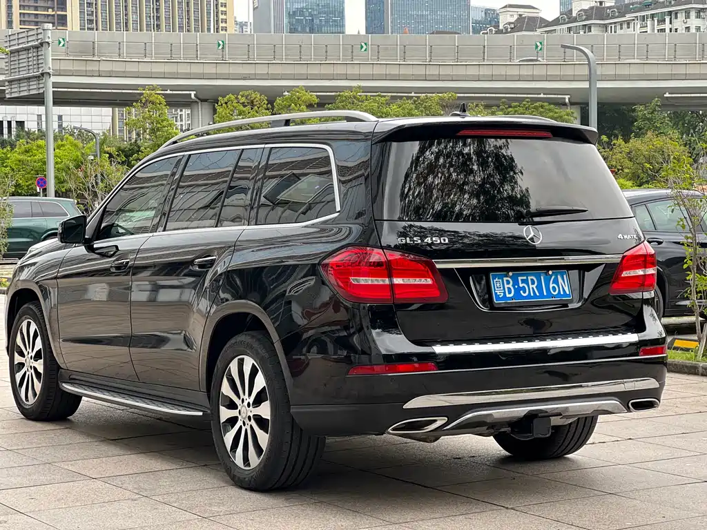 Mercedes-Benz GLS 2017 — фото 13