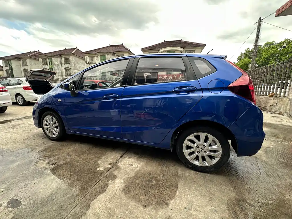 Honda Fit 2018 — фото 3