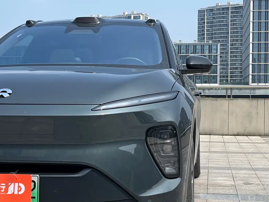 NIO ES8 2023