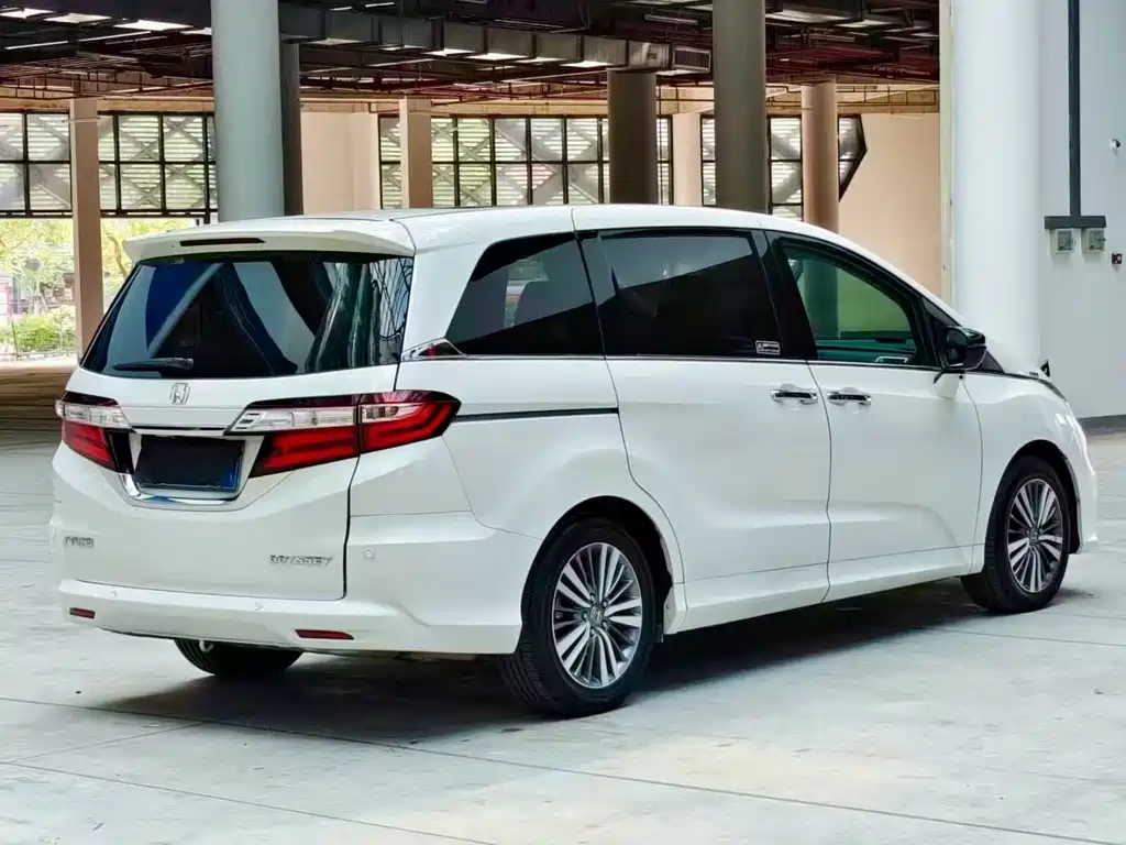 Honda Odyssey 2019 — фото 9