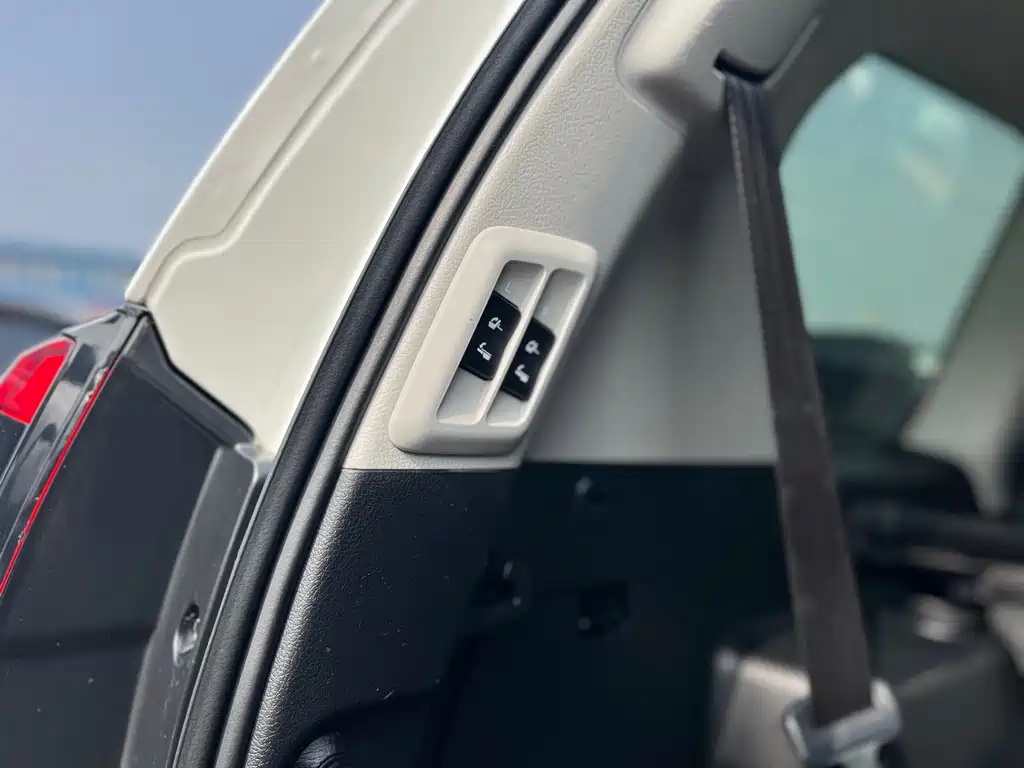Toyota Prado 2019 — фото 31