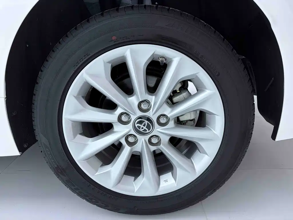 Toyota Corolla 2022 — фото 16