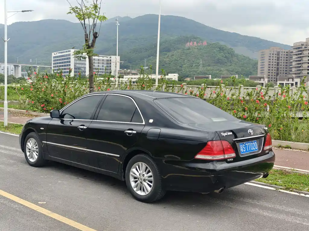Toyota Crown 2006 — фото 14