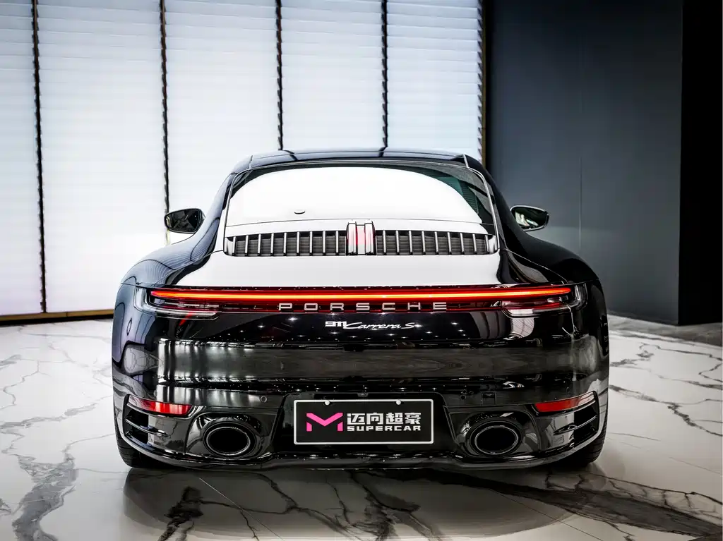 Porsche 911 2021