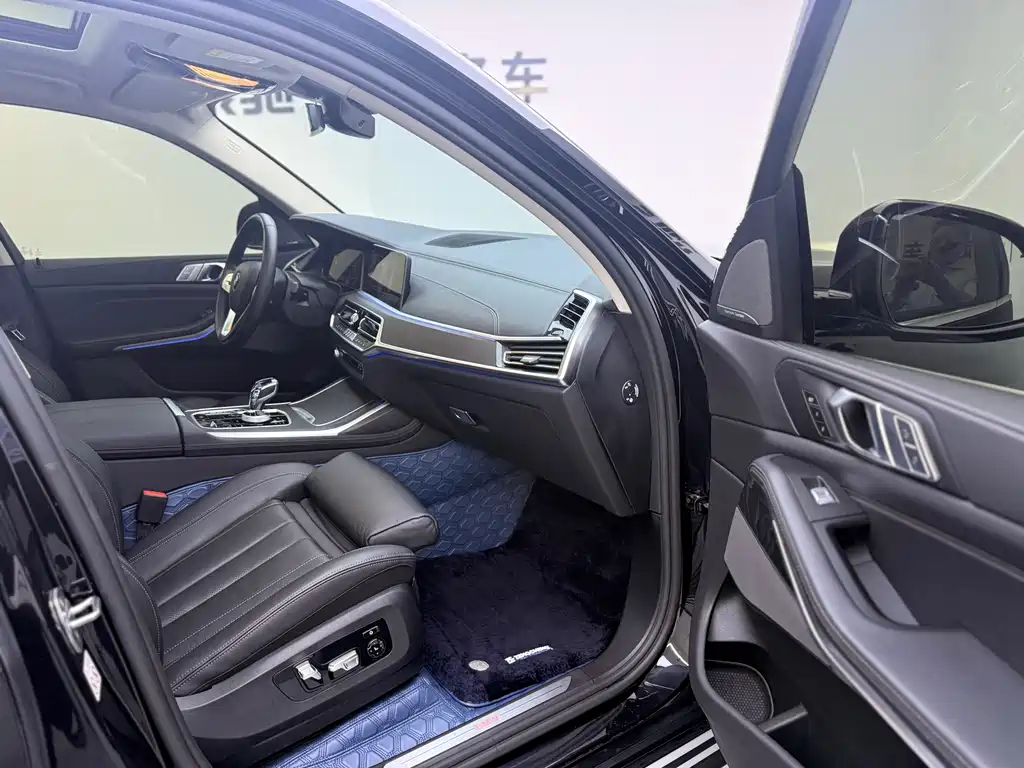 BMW X7 2020 — фото 16
