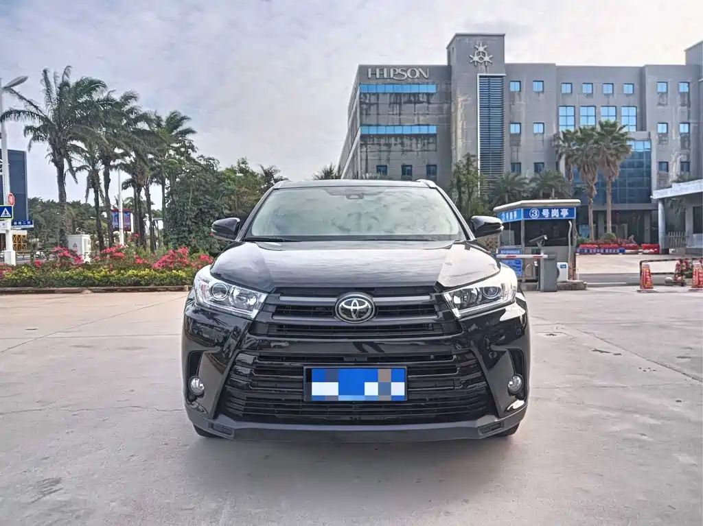 Toyota Highlander 2021 — фото 2