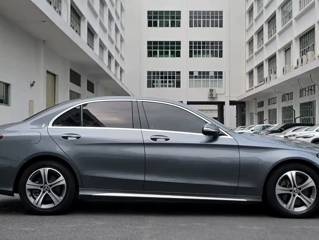 Mercedes-Benz C-Class 2020 — фото 4