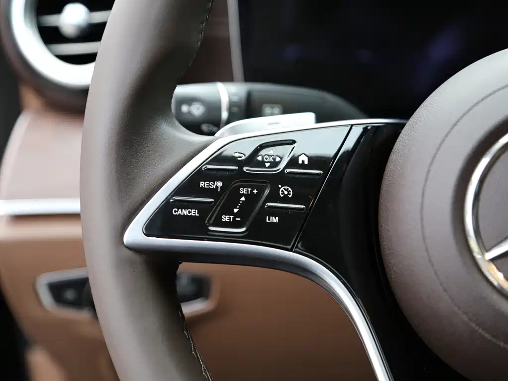 Mercedes-Benz E-Class 2021 — фото 10