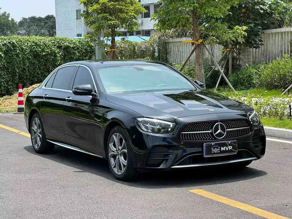 Mercedes-Benz E-Class 2022 — фото 1